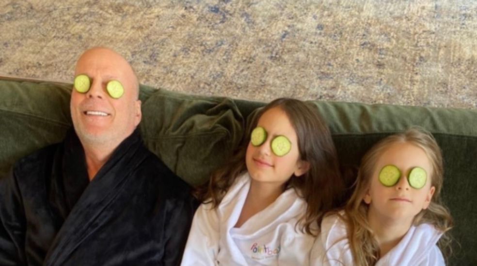 Demi Moore felicitó recientemente en sus redes sociales a Bruce Willis por el día del padre