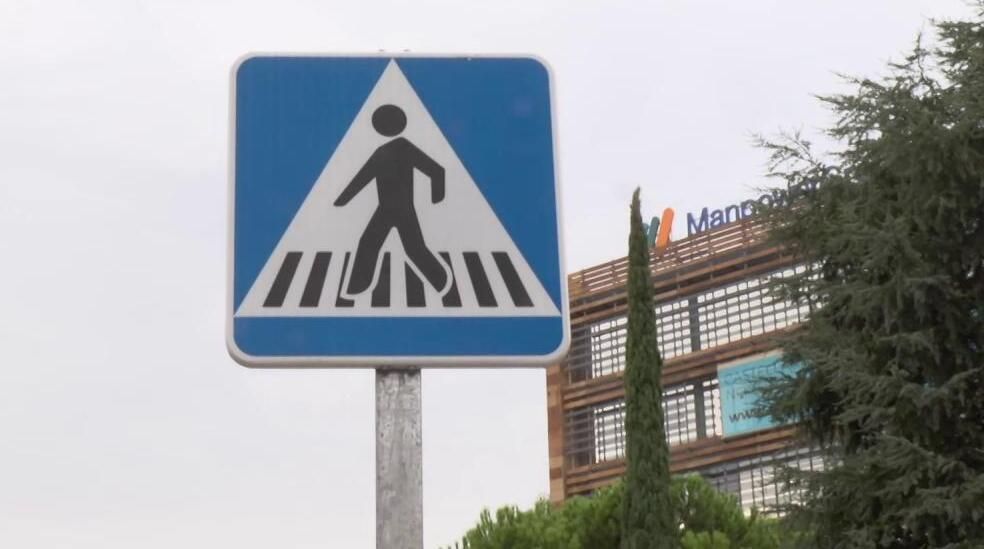 Nace el carril de emergencia obligatorio para los atascos en las autovías: la DGT lo pone en marcha
