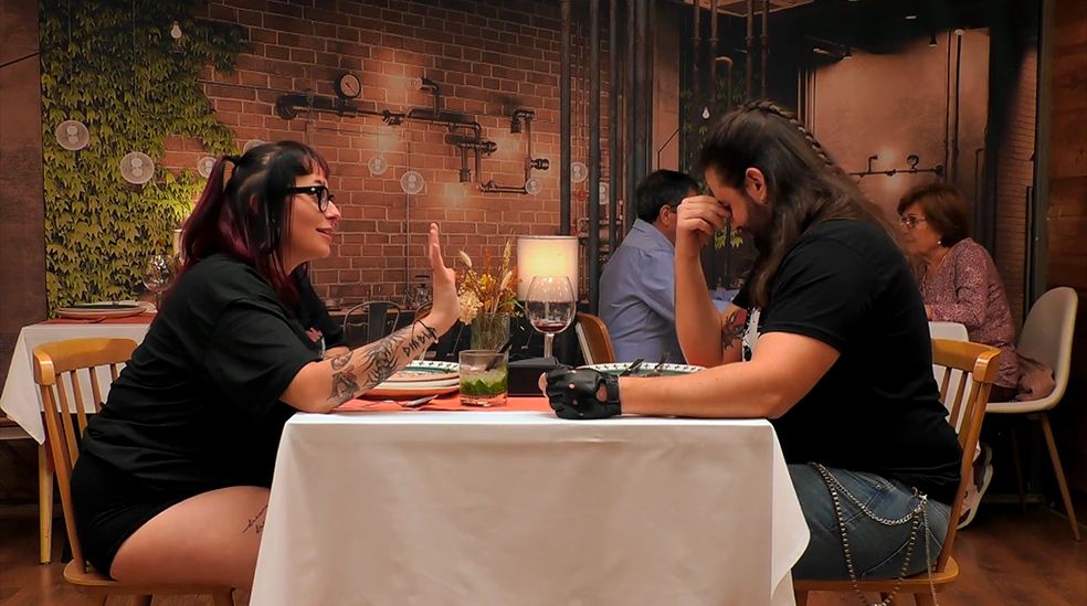 Alejandro no puede contener la emoción: “Es como si hubiera soñado contigo”