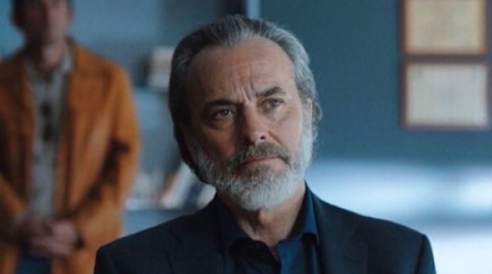 José Coronado interpreta a Nemo Bandeira en la serie de televisión 'Vivir sin permiso'