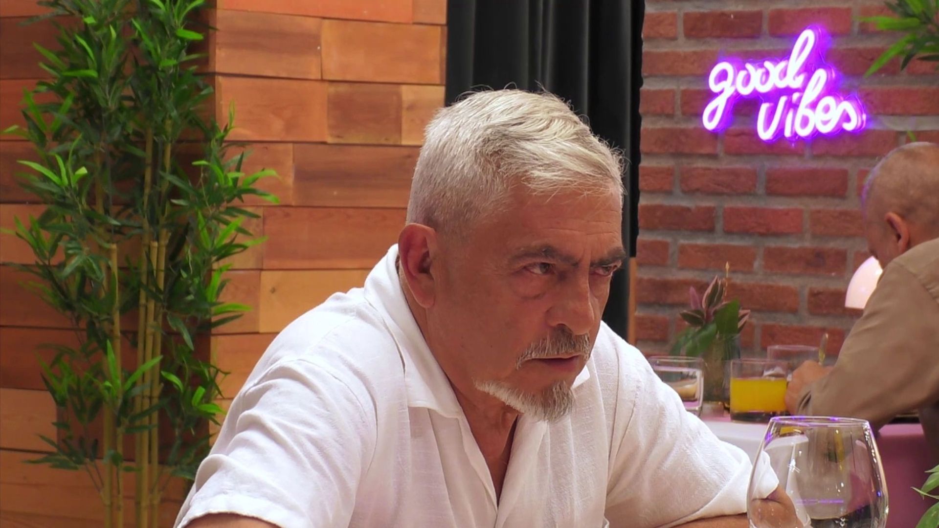 Soltero deja sin palabras a Carlos Sobera al confesarle que conoció a Putin: ''Queda feo decirlo, per a mí me cayó muy bien''
