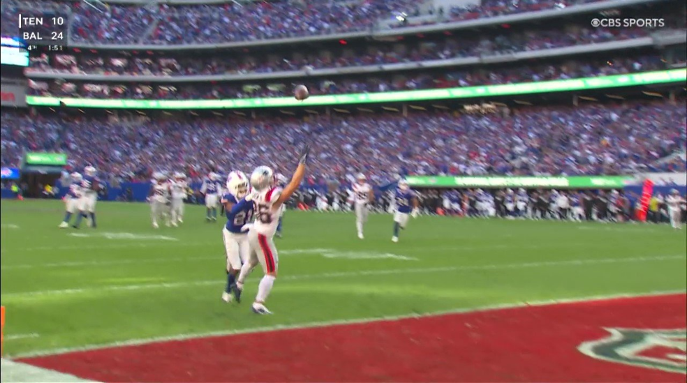 Efton Chism III logra un touchdown de lujo a pase de Drake Maye en la NFL