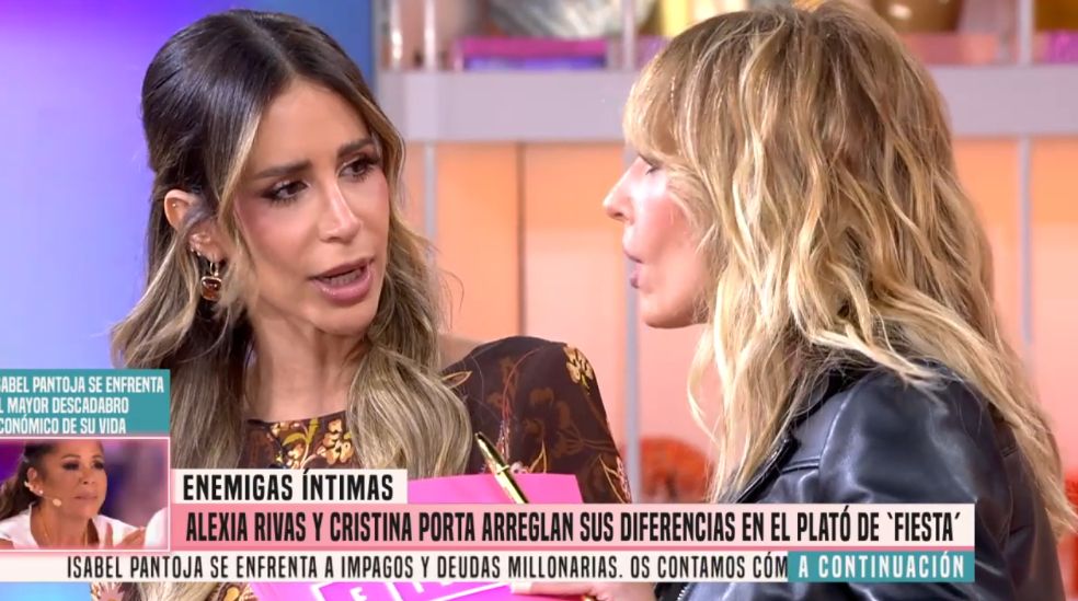 Emma García reprocha a Cristina Porta su actitud en el plató de 'Fiesta'
