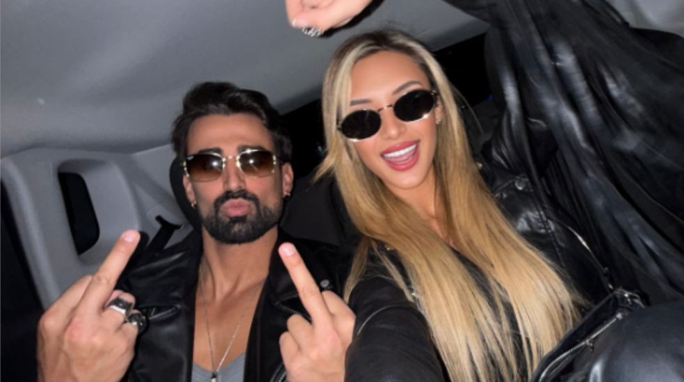 La relación de Lucas y Yuli comenzó rápidamente, estuvieron juntos durante un año y su paso por la isla marcó el final de su romance