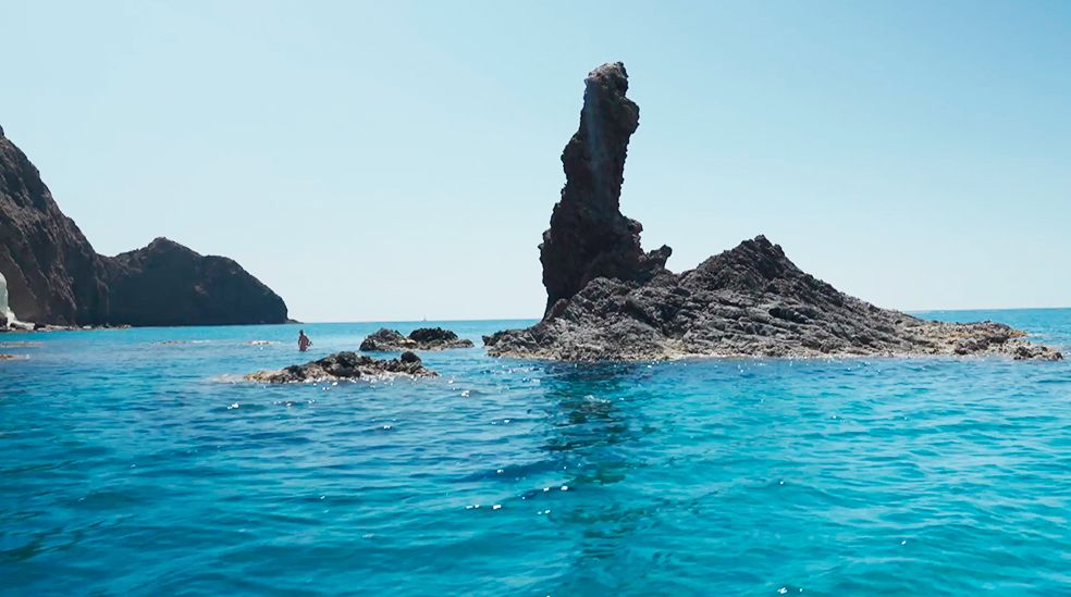 La Playa de El Dedo en Cabo de Gata