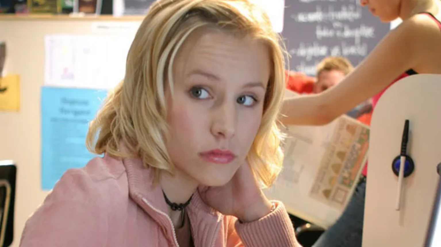 Kristen Bell interpretando al personaje principal en la serie de televisión 'Veronica Mars'