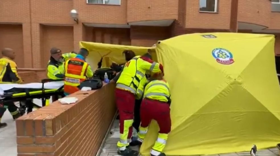 El detenido por matar a puñaladas a una mujer en Carabanchel se escondió en el hueco del ascensor para atacarla a plena luz del día
