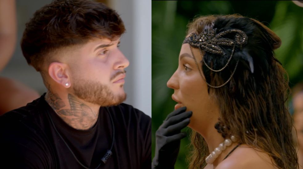 David y Alba de 'La isla de las tentaciones 10', presentándose a sus nuevos compañeros