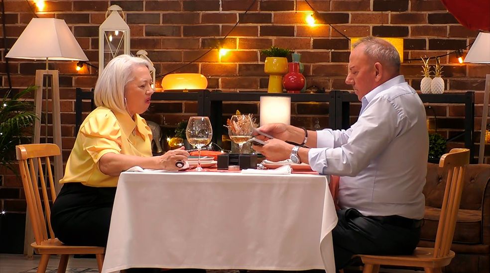 Las cartas de María José desconciertan a Luis en First Dates: "Yo no me creo nada de eso"
