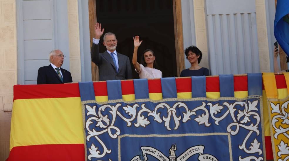 Los reyes, Felipe y Letizia, durante su visita en Melilla