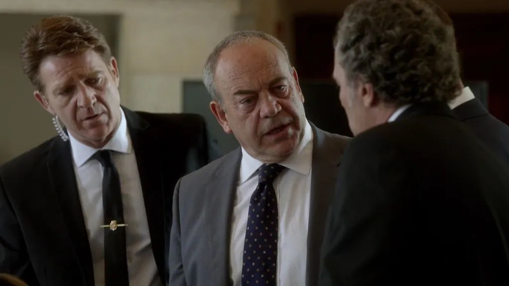 El crossover de 'El Príncipe' con 'El Comisario' en la recta final de la serie 