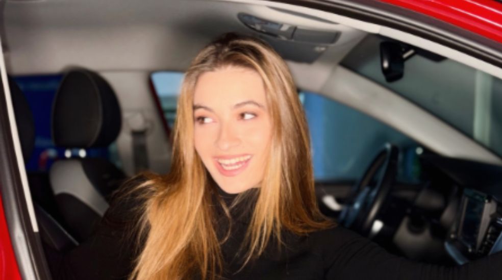 Carlota ahora es una mujer adulta que quiere probar nuevas experiencias y sumarse a nuevos proyectos