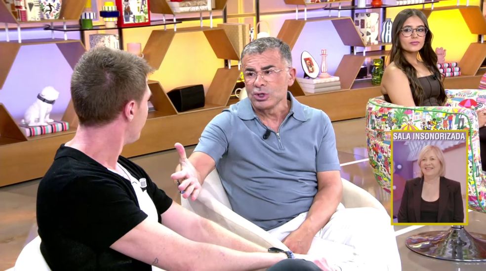 Tras conocer la historia de Sam, Jorge Javier revela la preocupación de su madre por su soltería