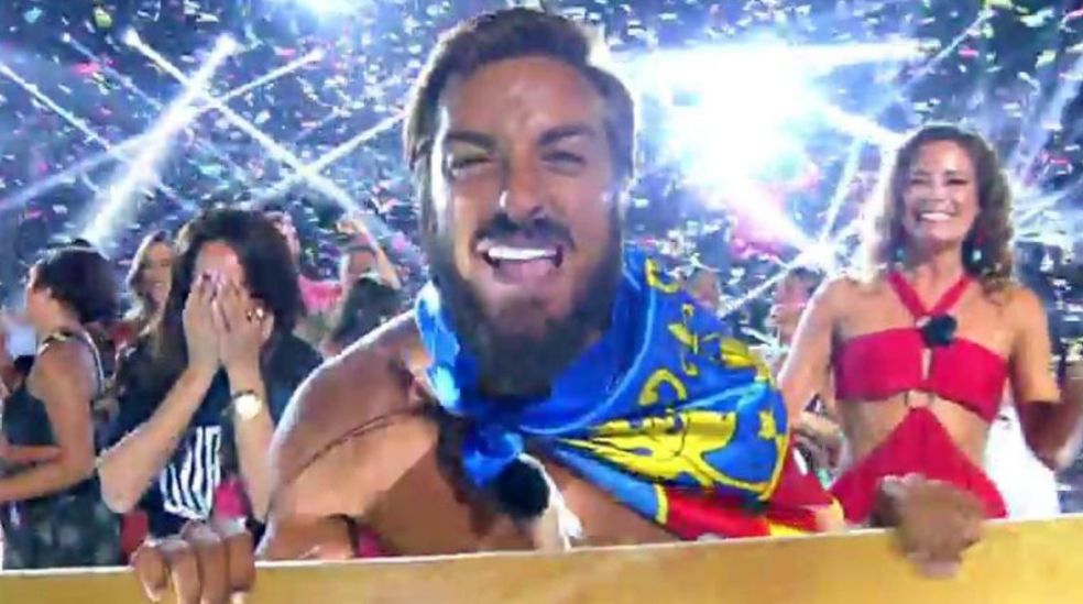 Borja González le ha cedido el testigo a Maica Benedicto como anterior ganador de 'Supervivientes 2025'