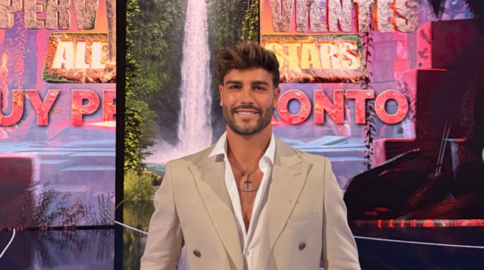 Gerard Arias despidiéndose de 'Supervivientes'