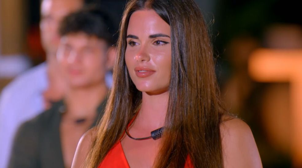 Participa en esta edición del reality como tentadora vip junto a Claudia, Óscar y David.
