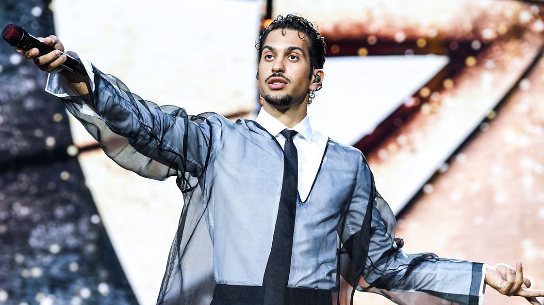 Mahmood riceve la cittadinanza onoraria e le chiavi di Orosei ...