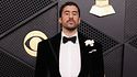 Perché Bad Bunny ai Grammy 2026 vince e fa la storia (anche grazie a Schiaparelli)