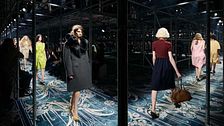 Prada sfila con la sua femminilità atipica