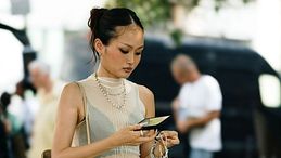 Saldi estivi 2026: quando iniziano e cosa comprare (davvero) se ami la moda