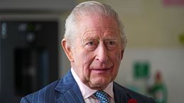 Re Carlo compie 77 anni