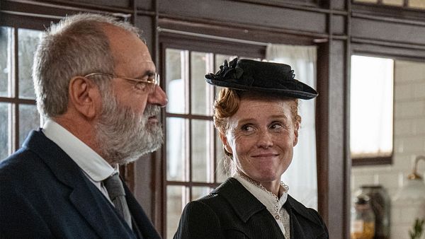 La forza di una donna 2, puntata del 15 settembre: Sarp riesuma le tombe  della sua famiglia | Mediaset Infinity