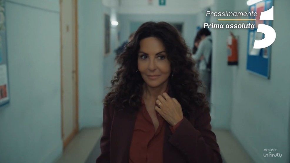 A testa alta con Sabrina Ferilli prossimamente su Canale 5 | Mediaset ...