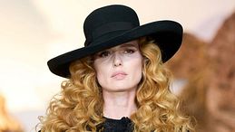 Cappello a tesa larga, come si rivoluziona il grande classico dell'inverno