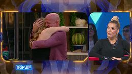 Le lacrime di Marco Berry per la sorpresa della figlia Carlotta