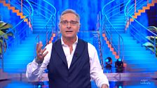 Ciao Darwin, la sfida Divano contro Sport nella quinta puntata