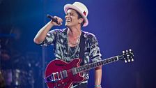 Milano, capitale del desiderio pop con Romeo Santos, Bruno Mars, Bad Bunny e The Weeknd
