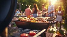 Oltre la bistecca: 5 cibi (insospettabili) che non sapevi di poter fare al barbecue