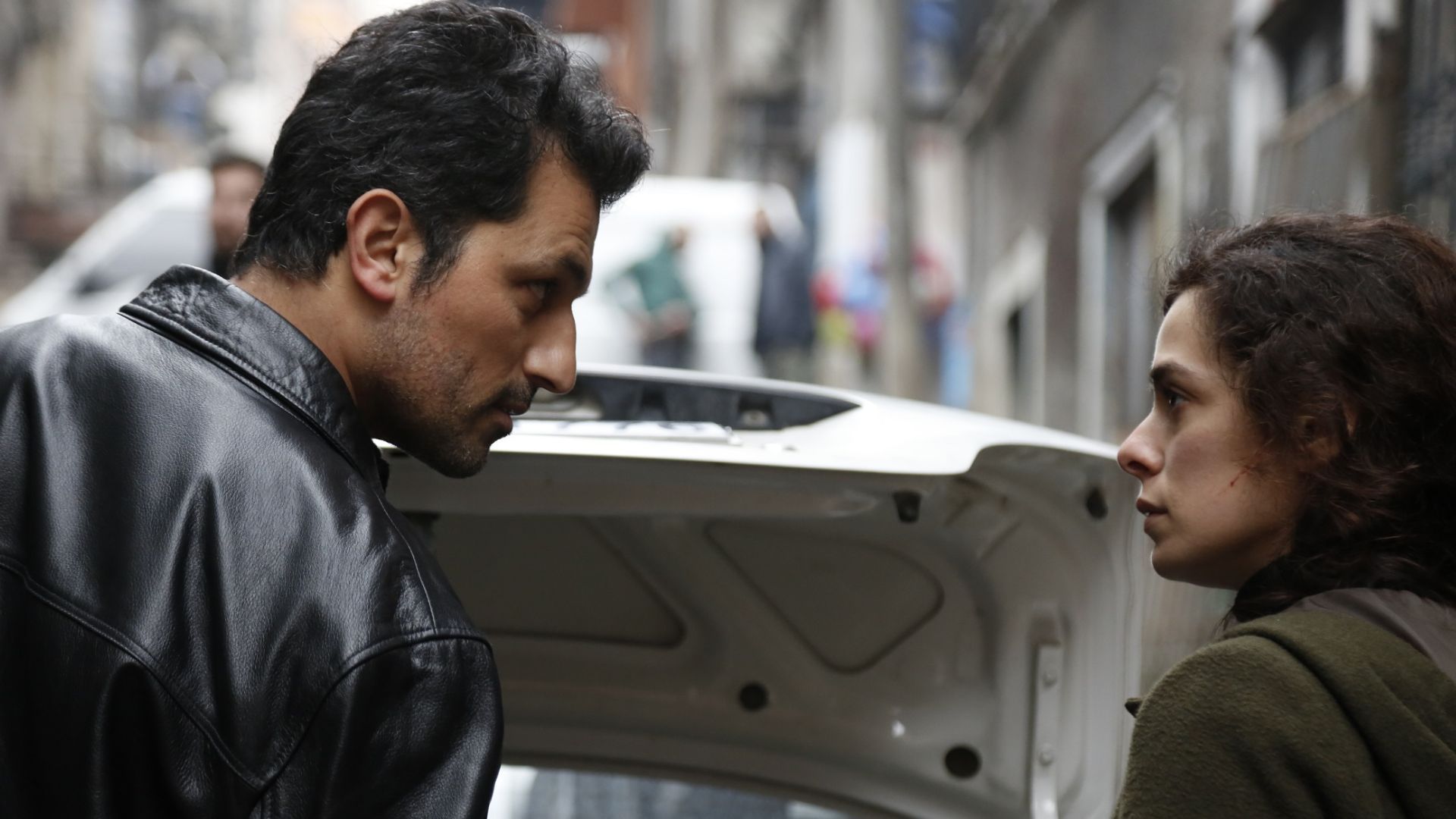 La forza di una donna, le trame dall'11 al 15 agosto | Mediaset Infinity