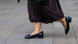 Ballerine con tacco, la versatilità (in una scarpa) da mattina a sera