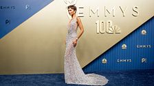 Emmy Awards 2026: chi ha trionfato sul red carpet? 