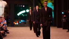 Paris Fashion Week FW26-27: da Saint Laurent sfila il fascino della ripetizione 