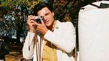 Perché le celeb sono ossessionate da macchine fotografiche a pellicola, vinili e analogico 