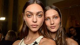 Come realizzare un trucco waterproof, a prova di caldo, mare e piscina 
