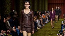 Con cosa sostituiremo lo slip dress in autunno? Ecco i 5 vestiti must-have  alternativi alla sottoveste estiva