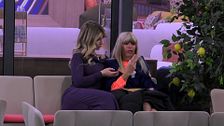 Antonella Elia attacca Alessandra Mussolini: "Hai rotto"