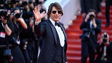 Tom Cruise conquista Cannes con stile e carisma da manuale