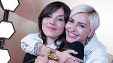 Serena e Nicole Brancale, due sorelle “Anema e core”