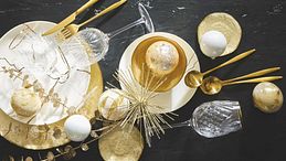 Tavola di Natale 2025: idee in verde e rosso per un décor classico ma sempre attuale