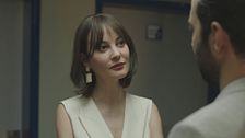 Far away, la puntata del 25 agosto in streaming