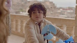 Far away, la puntata del 14 agosto in streaming