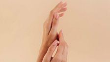 Unghie di primavera: più corte, naturali e luminose
