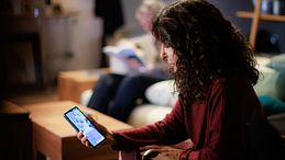 A testa alta, la prima puntata in streaming 