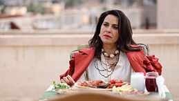 Far away, la puntata del 19 agosto in streaming