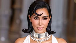 Perché Kim Kardashian ama la cheesecake del Costes (e altri 4 cibi iconici da provare nei grand hotel di Parigi)