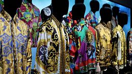 Gianni Versace torna a casa: a Reggio Calabria la mostra che racconta le sue radici